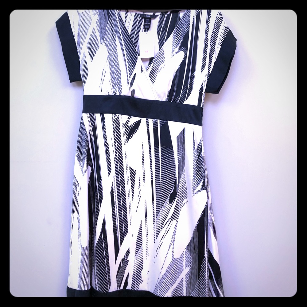 H & M black and white Small Dress